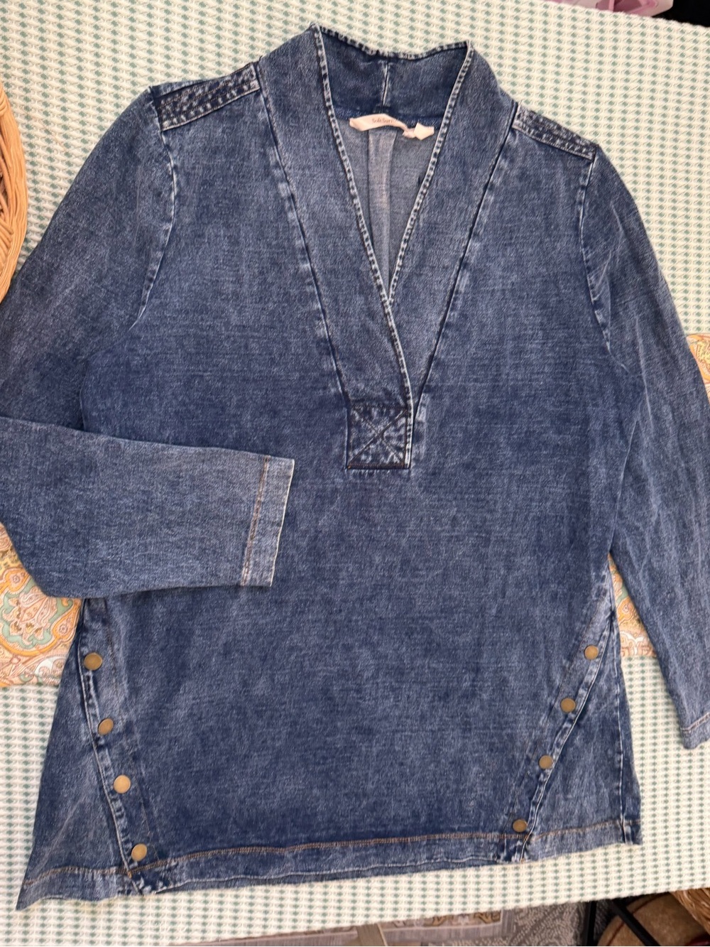 Soft Surroundings Chambray Acid Wash V-Neck Pullover Top Size XL